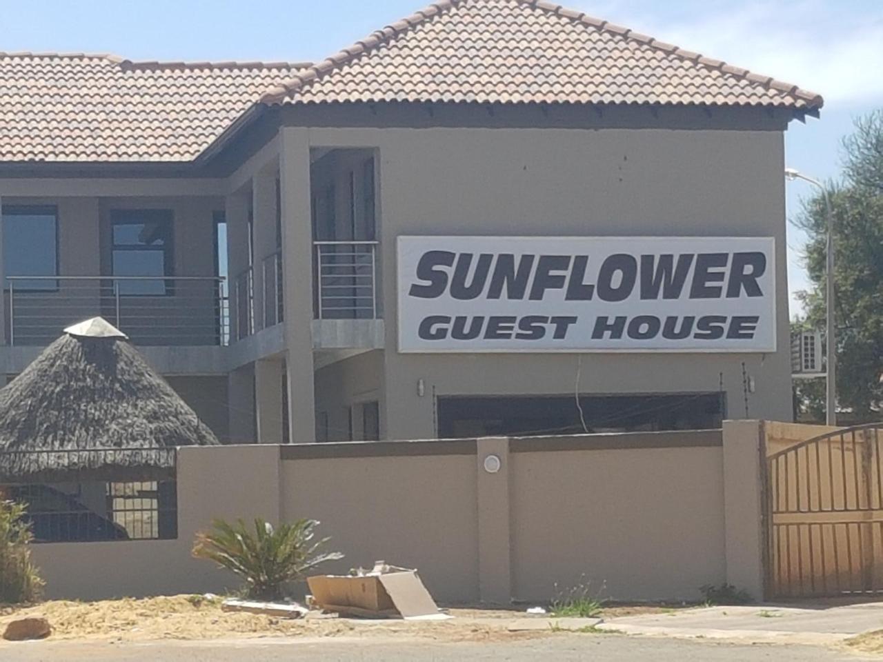 Sunflower Guesthouse & Spa Vanderbijlpark Exterior foto