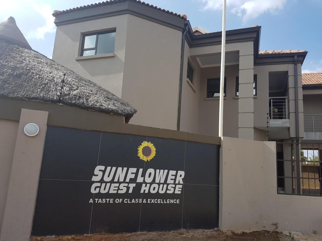 Sunflower Guesthouse & Spa Vanderbijlpark Exterior foto